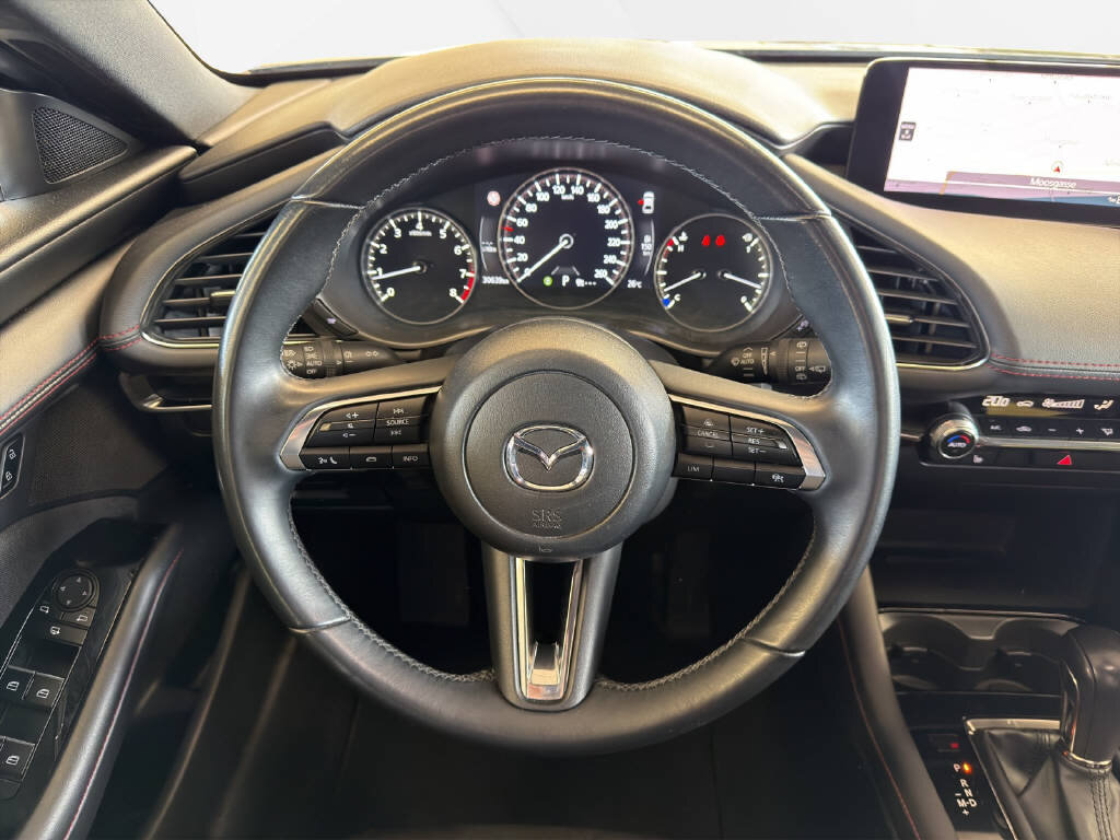 MAZDA 3 Hatchback 2.0 122 Homura, Hybride Léger Essence/Électricité, Occasion / Utilisé, Automatique - 6