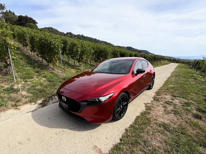 MAZDA 3 Hatchback SKYACTIV-X M Hybrid 186 Homura Automat, Mild-Hybrid Benzin/Elektro, Occasion / Gebraucht, Automatik