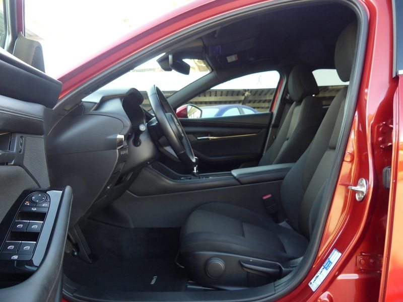 MAZDA 3 2.0 186 Revolution, Hybride Léger Essence/Électricité, Occasion / Utilisé, Manuelle - 6