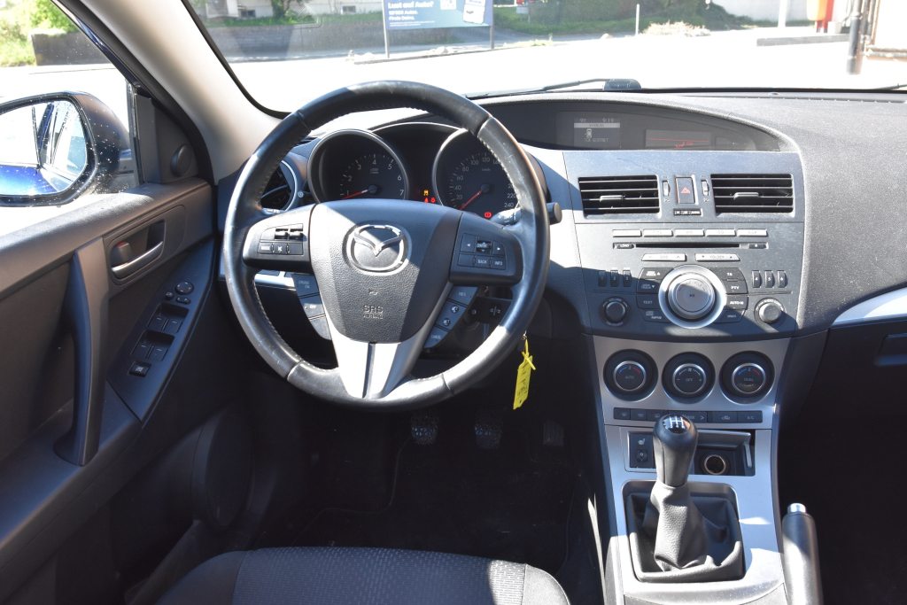 MAZDA 3 1.6 Exclusive, Petrol, Second hand / Used, Manual - 6