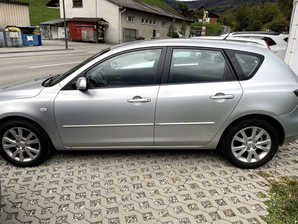 MAZDA 1.6 Confort, Petrol, Used, Automatic - 4