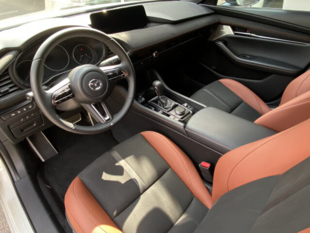 MAZDA 3 HB G 140 Nagisa A, Voiture de démonstration, Automatique - 3