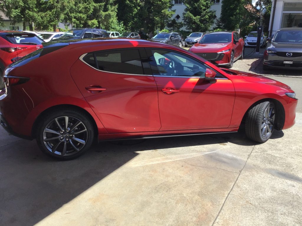 MAZDA 3 2.5 Takumi, Hybride Léger Essence/Électricité, Voiture de démonstration, Automatique - 4