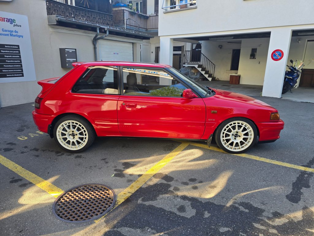 MAZDA 323 1.8i 16V Turbo GTX 4WD, Benzina, Occasioni / Usate, Manuale - 4