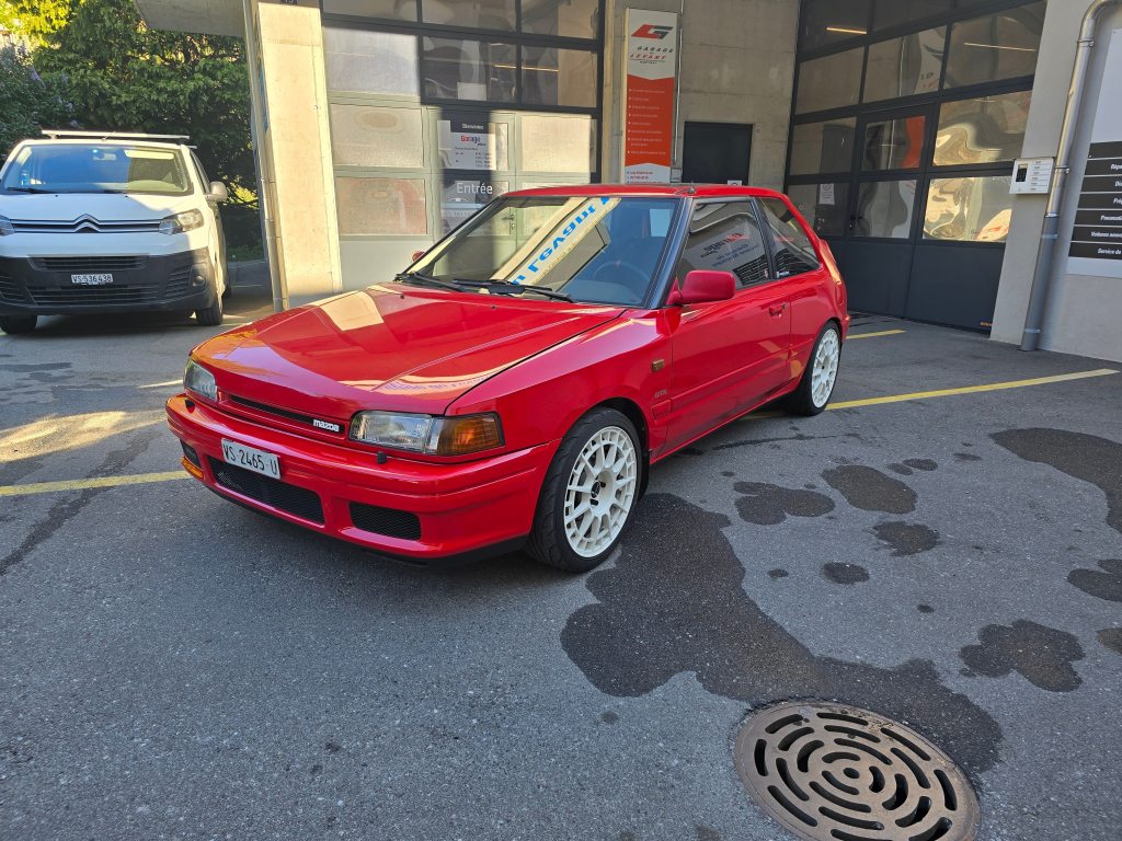 MAZDA 323 1.8i 16V Turbo GTX 4WD, Benzina, Occasioni / Usate, Manuale - 2