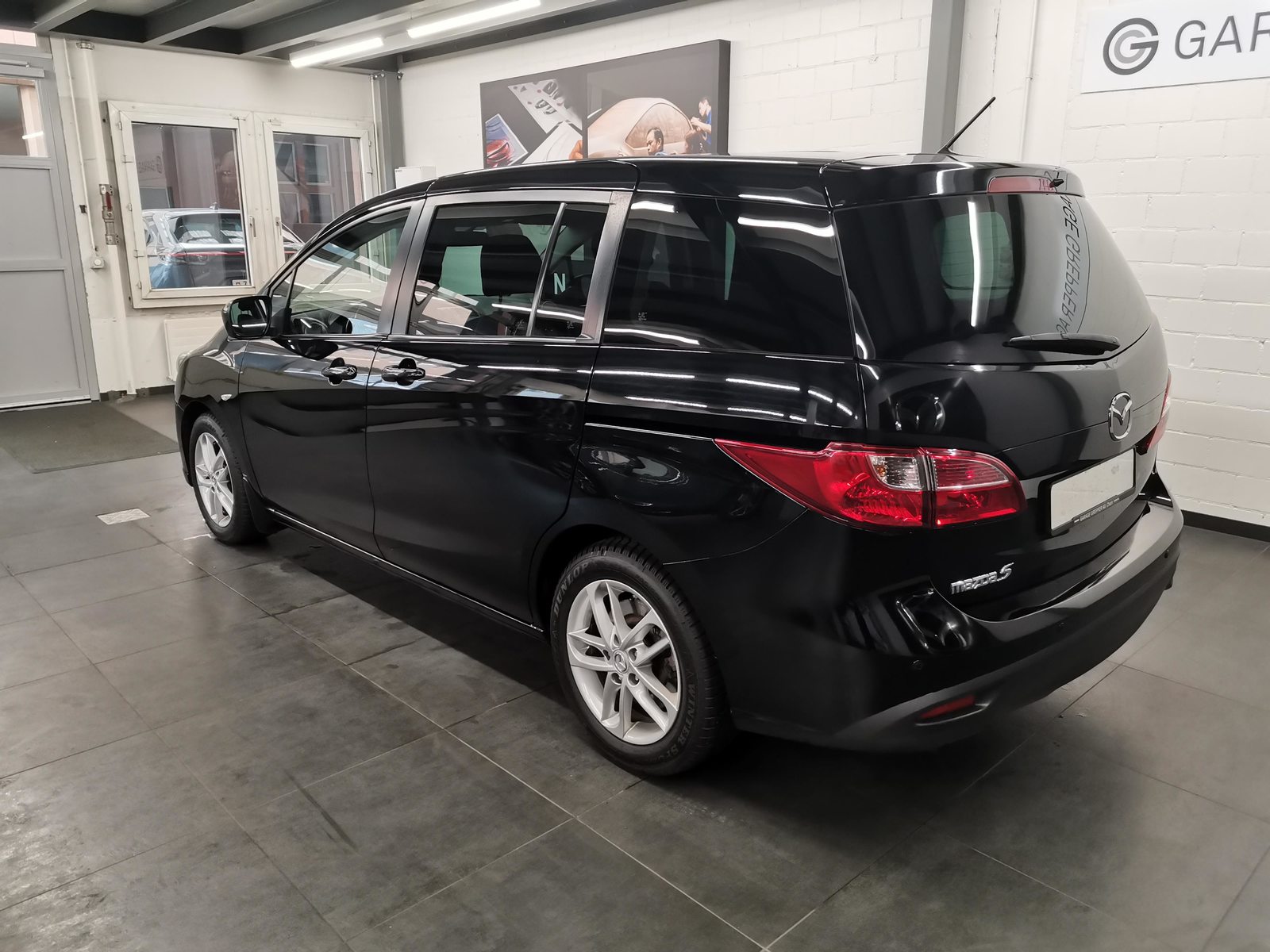 MAZDA 5 2.0 DISI Exclusive, Petrol, Second hand / Used, Manual - 5