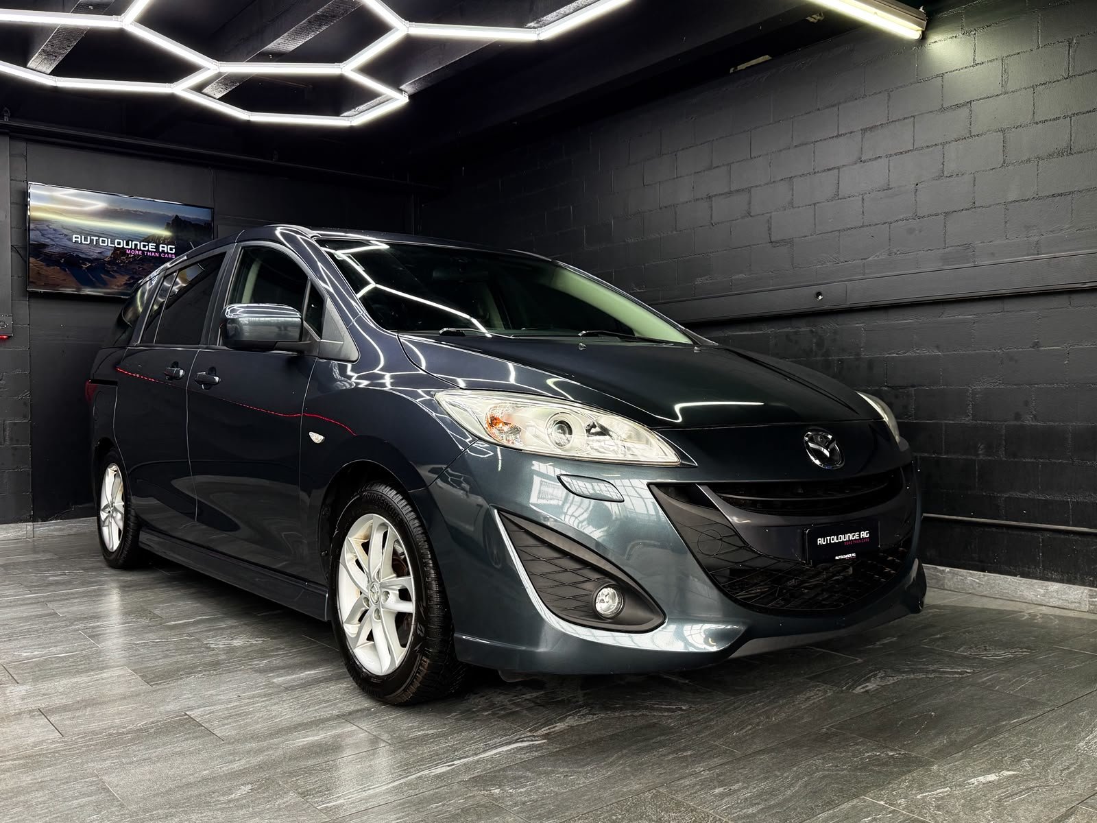 MAZDA 5 2.0 16V Sport Activematic *AHK* *7Plätzer*, Petrol, Second hand / Used, Automatic - 2