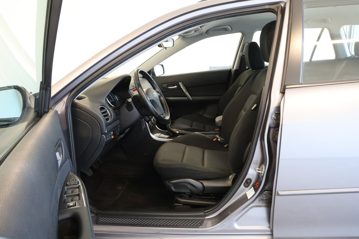 MAZDA 6 2.0 16V Exclusive, Petrol, Second hand / Used, Manual - 6