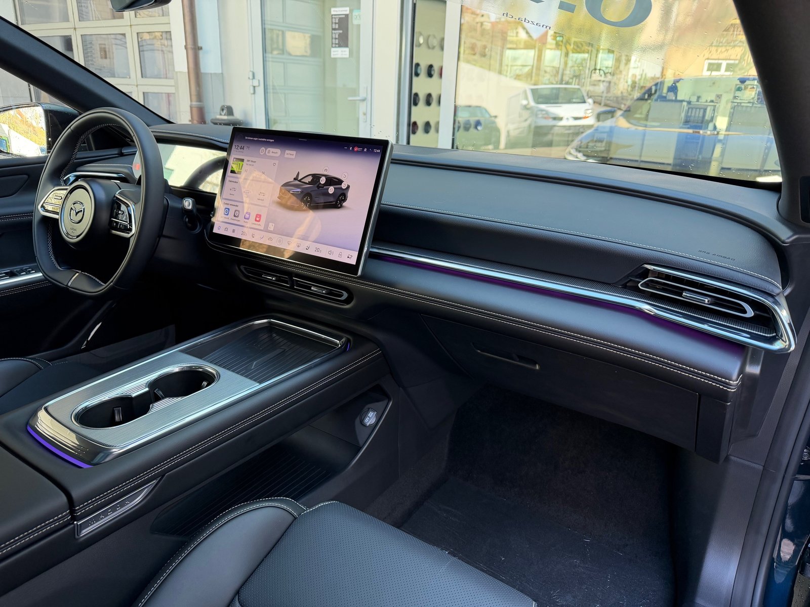 MAZDA 6e 245 80kWh Takumi, Electric, New car, Automatic - 6