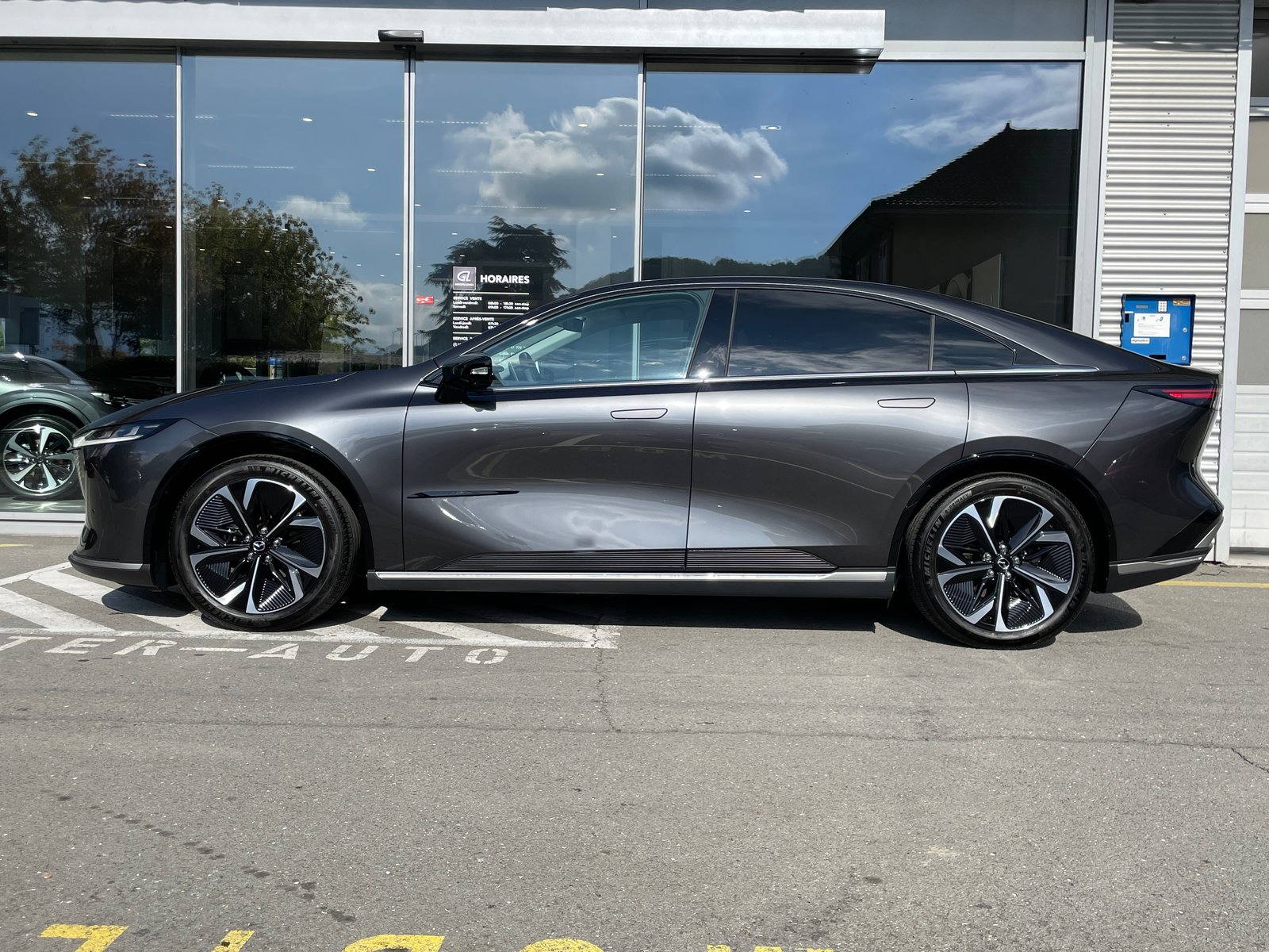 MAZDA 6e 245 80kWh Takumi Plus, Electric, New car, Automatic - 3