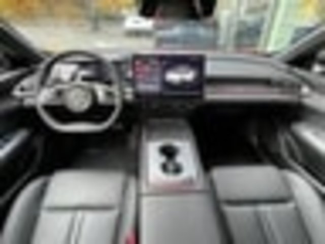 MAZDA 6e 245 80kWh Takumi, Electric, New car, Automatic - 6