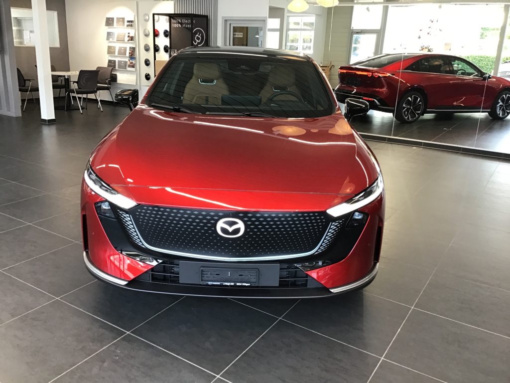 MAZDA 6e Takumi Plus