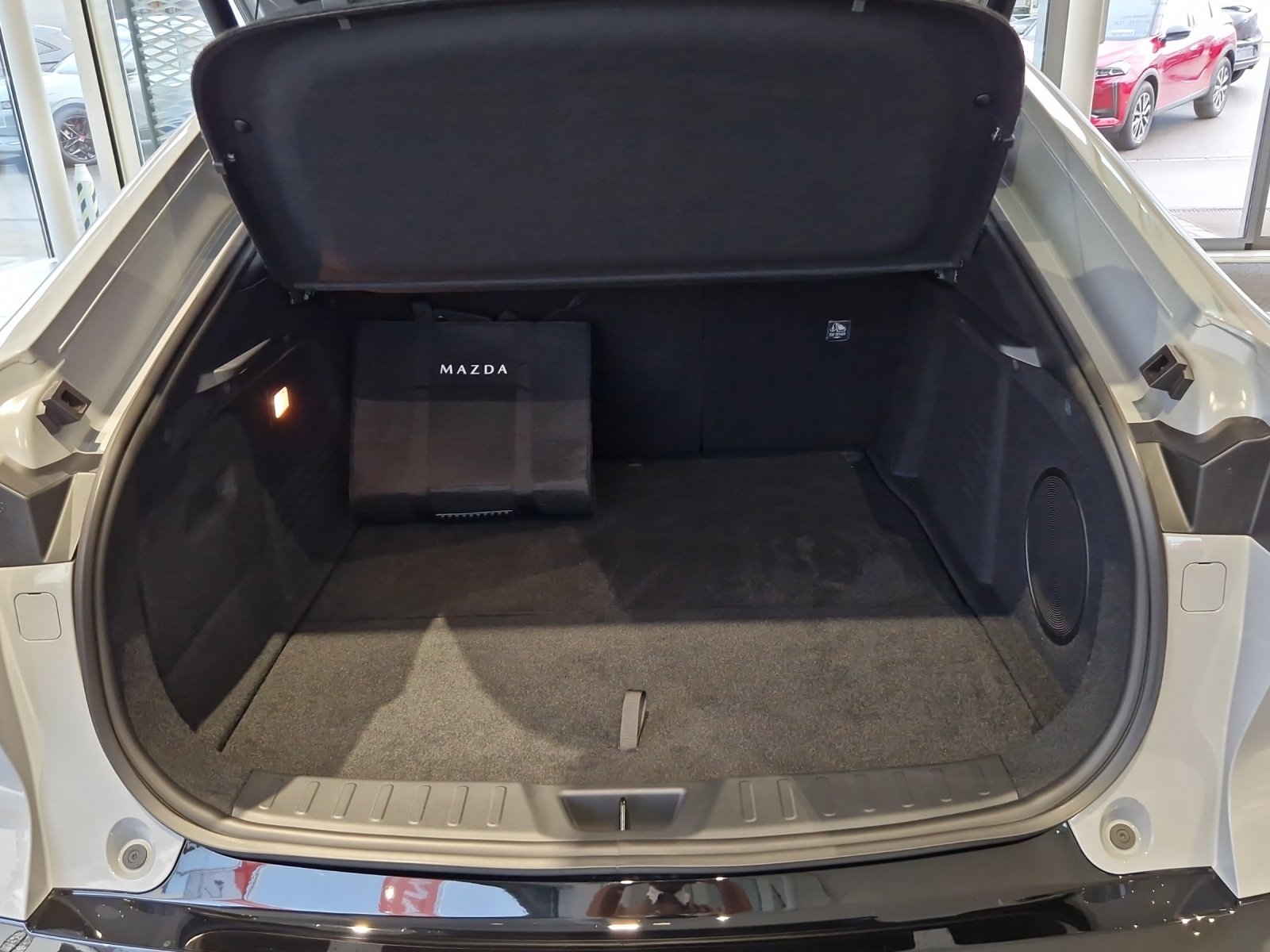 MAZDA 6e Takumi Plus, Long Range, Électrique, Voiture de démonstration, Automatique - 7