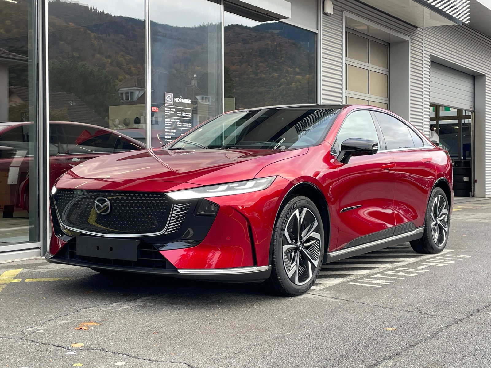 MAZDA 6e 258 69kWh Takumi