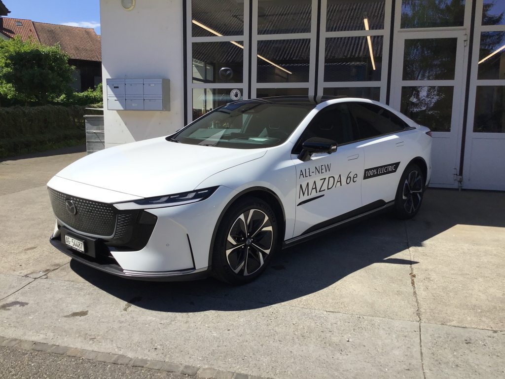 MAZDA 6e Long Range Takumi, Electric, Ex-demonstrator, Automatic - 2
