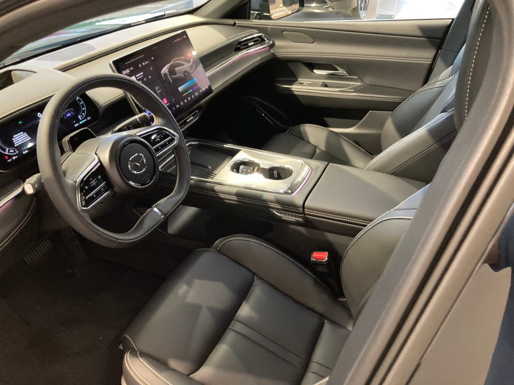 MAZDA 6e Takumi, Elektro, Vorführwagen, Automatik - 6