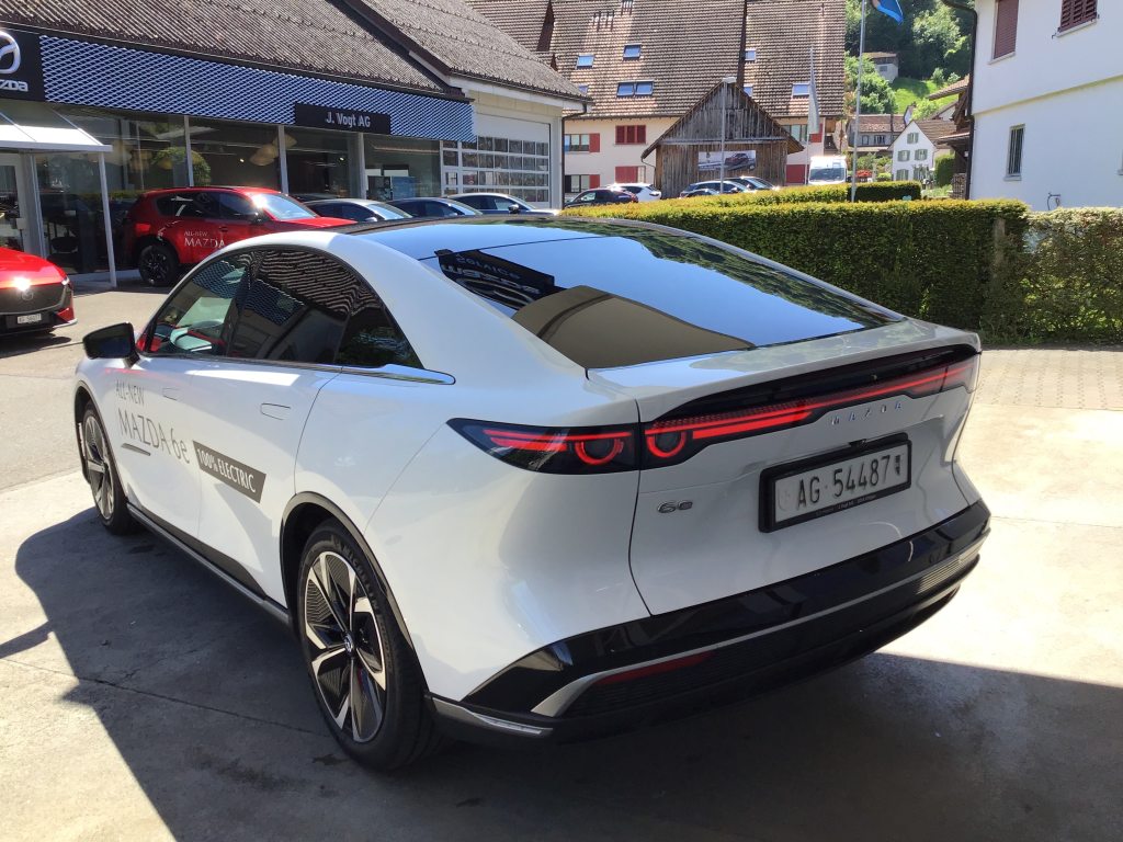 MAZDA 6e