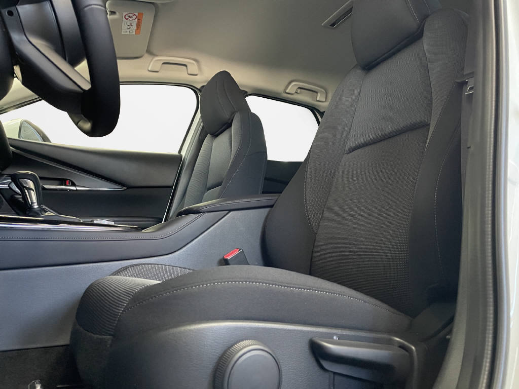 MAZDA CX-30 2.5 Exclusive-Line, Hybride Léger Essence/Électricité, Occasion / Utilisé, Automatique - 4