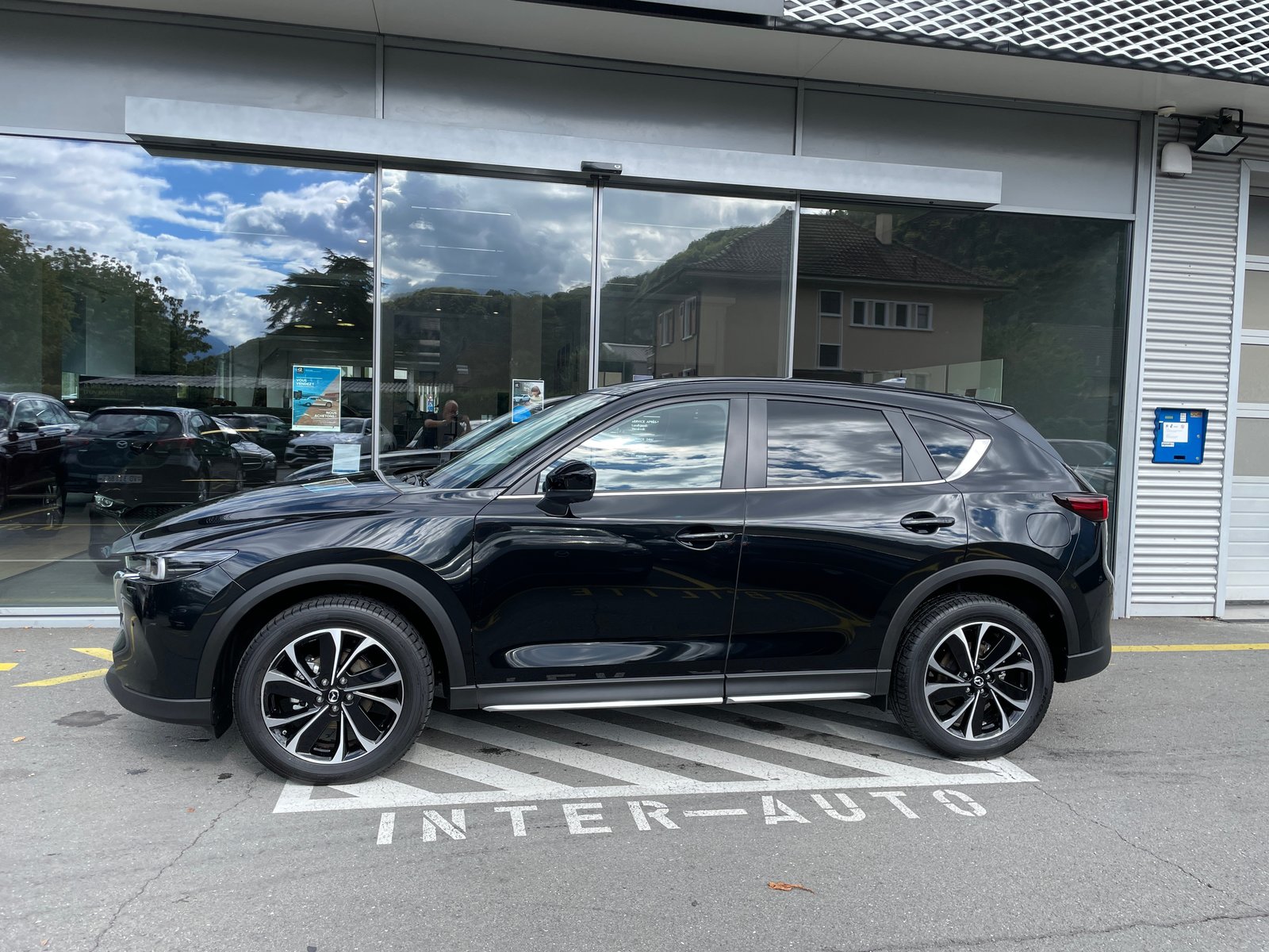 MAZDA CX-5 SKYACTIV-G 194 Newground AWD Automat, Essence, Voiture de démonstration, Automatique - 3