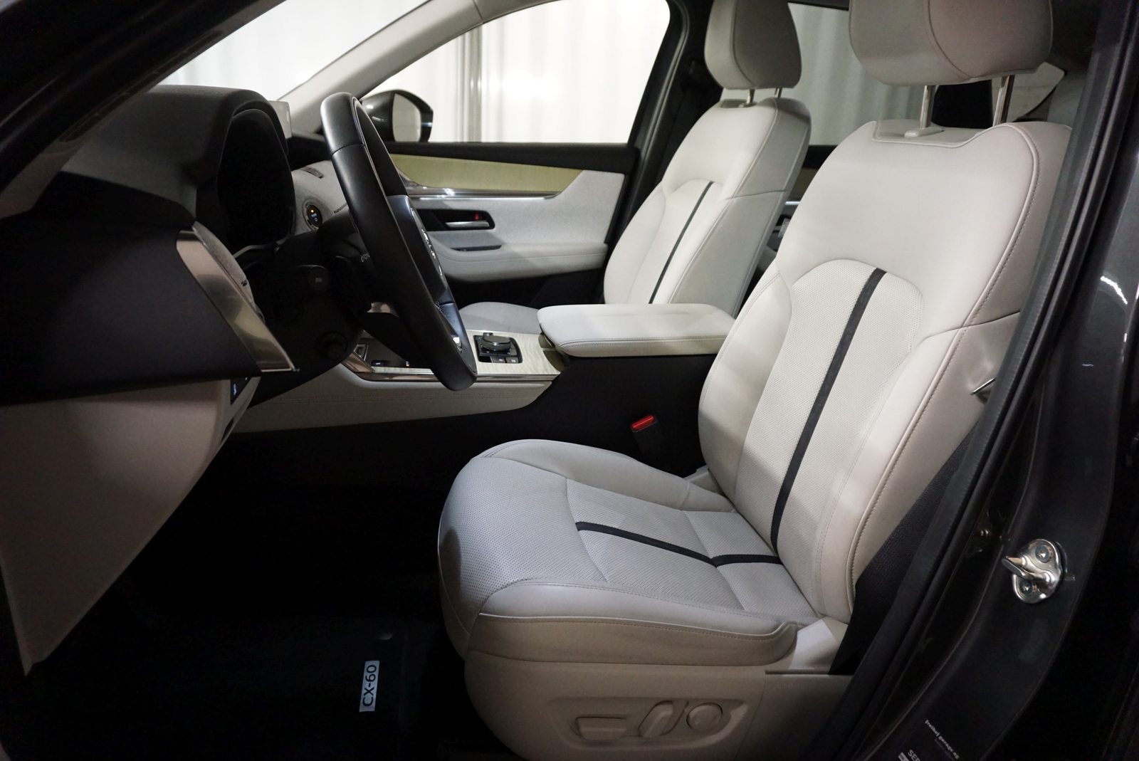 MAZDA CX-60 e-Sky. 327 Tak. AWD, Essence, Occasion / Utilisé, Automatique - 7