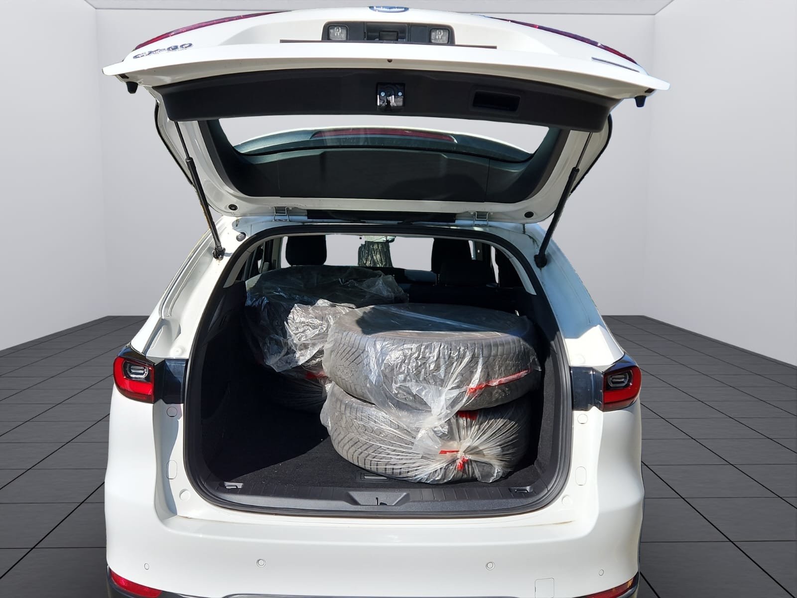 MAZDA CX-60 e-Skyactiv PHEV 327 AWD Prime-Line, Plug-in-Hybrid Benzin/Elektro, Occasion / Gebraucht, Automatik - 7
