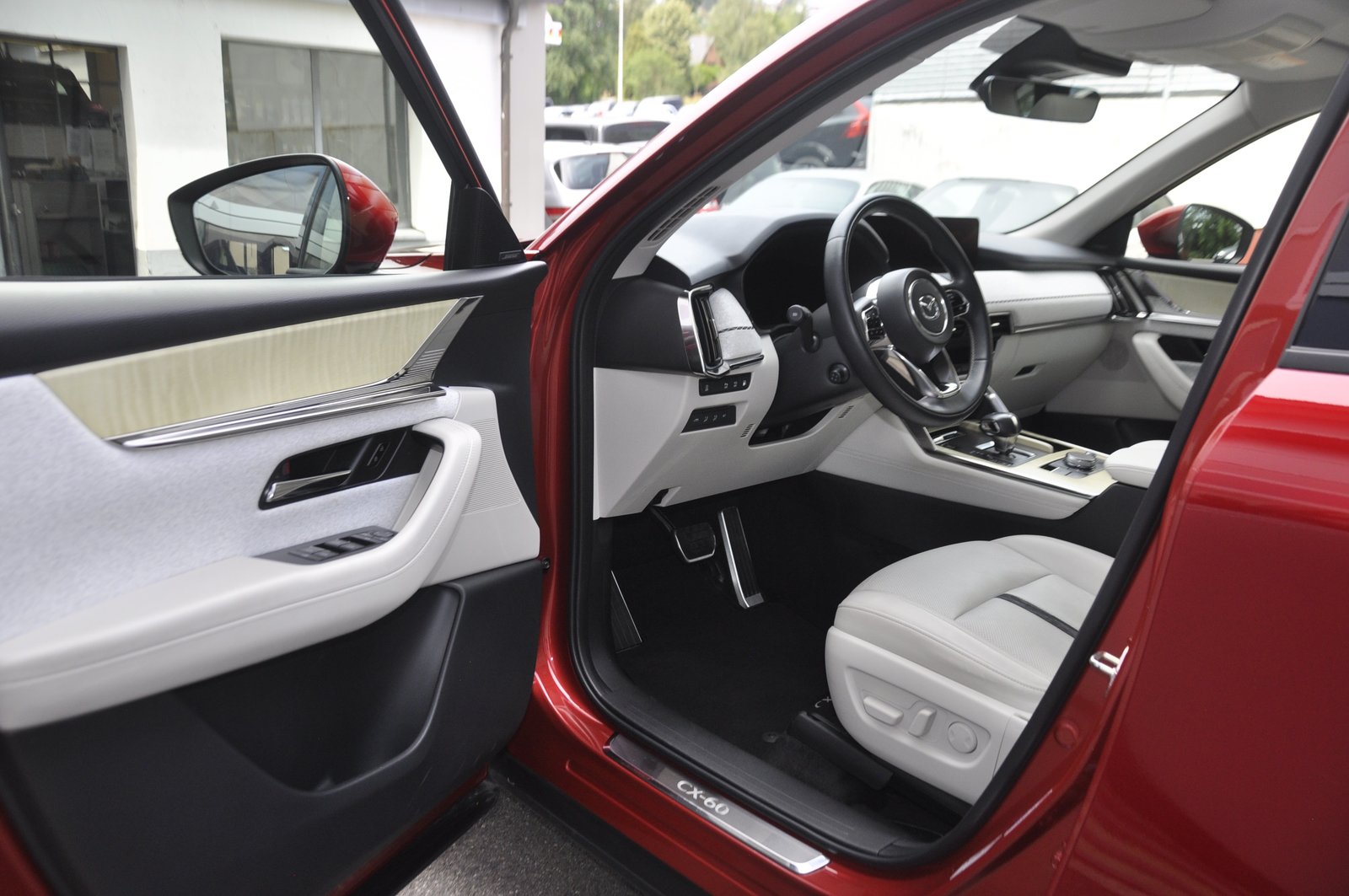MAZDA CX-60 e-Skyactiv PHEV 327 AWD Takumi, Plug-in-Hybrid Benzin/Elektro, Occasion / Gebraucht, Automatik - 4