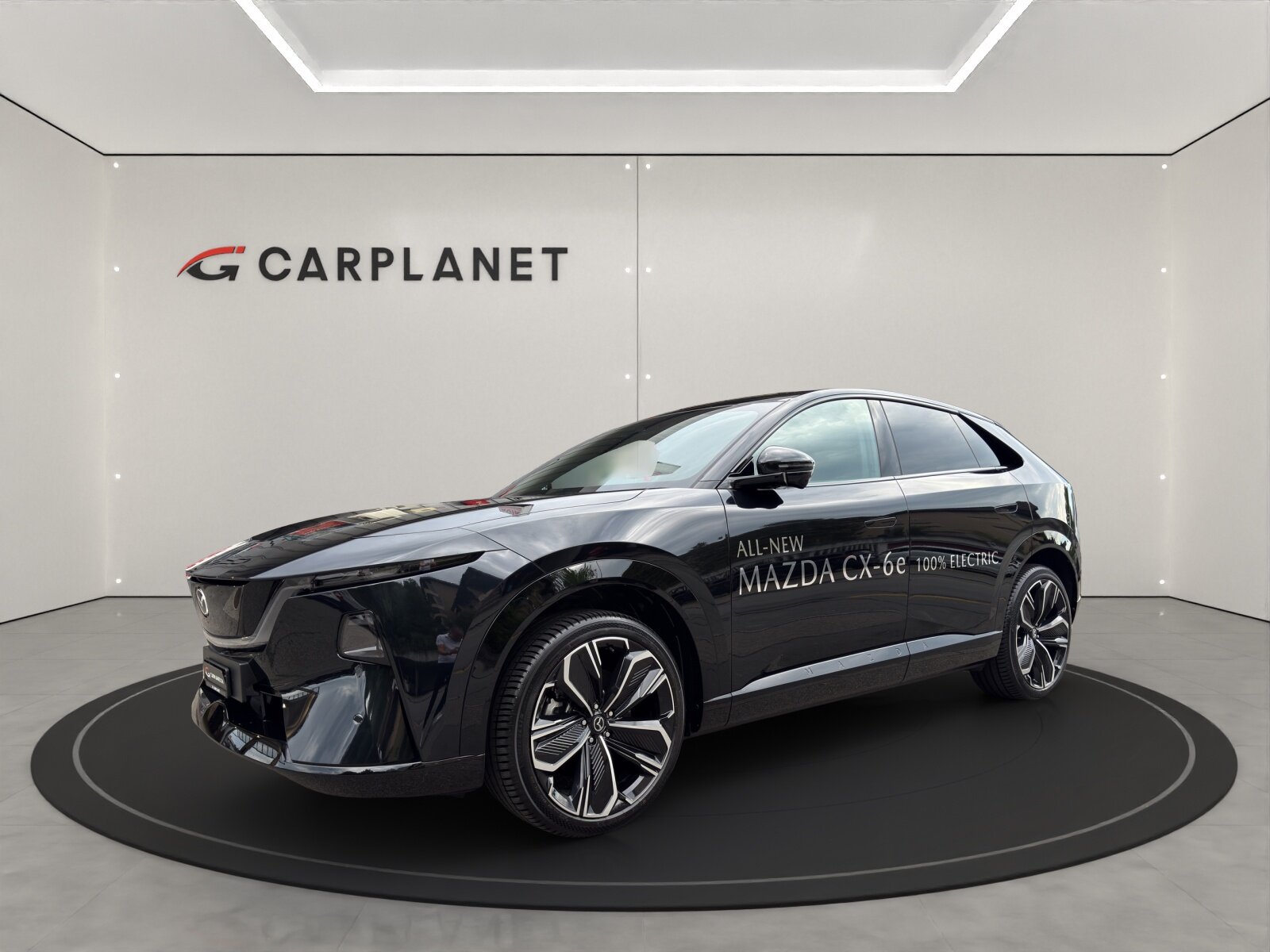 MAZDA CX-6e Takumi