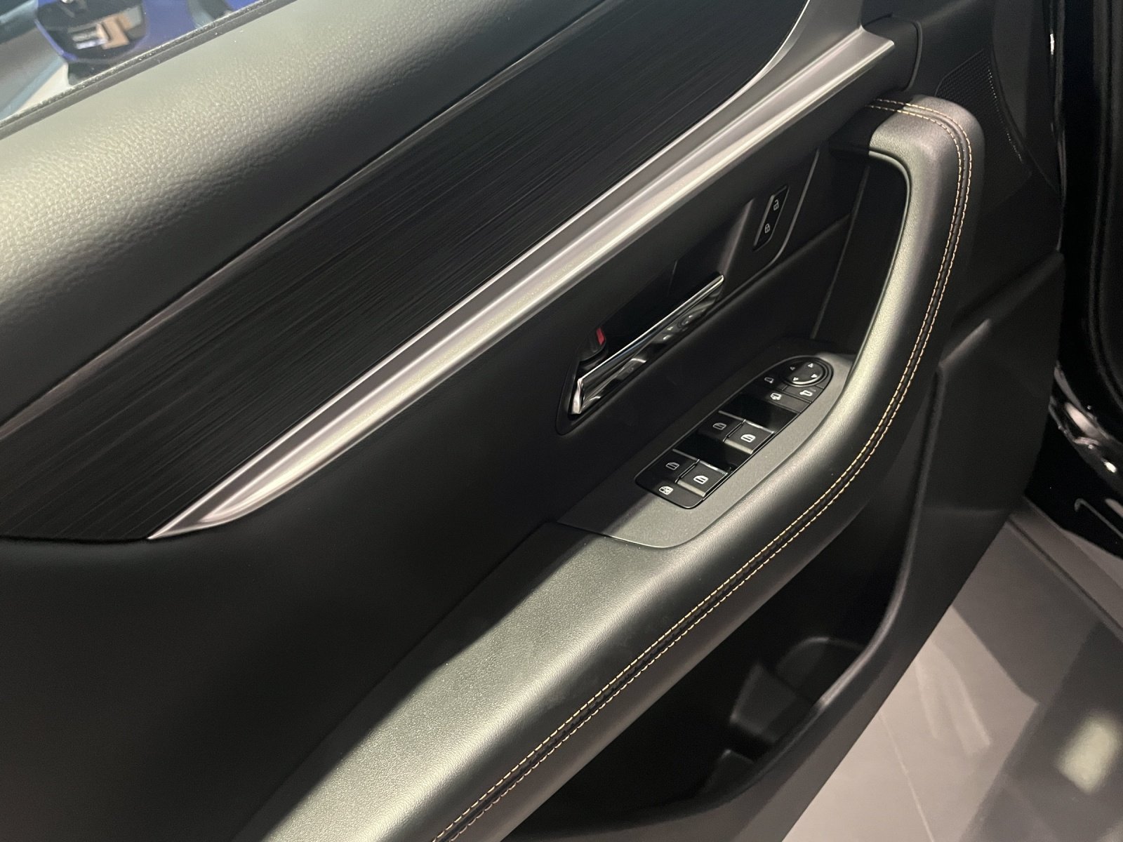 MAZDA CX-80 e-Skyactiv PHEV 327 AWD Homura Plus, Plug-in-Hybrid Petrol/Electric, New car, Automatic - 7