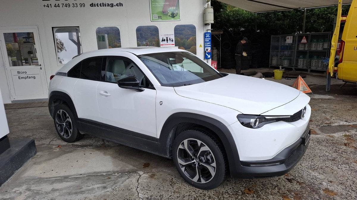MAZDA MX-30 e-Skyactiv R-EV Makoto, Plug-in-Hybrid Benzin/Elektro, Occasion / Gebraucht, Automatik - 4