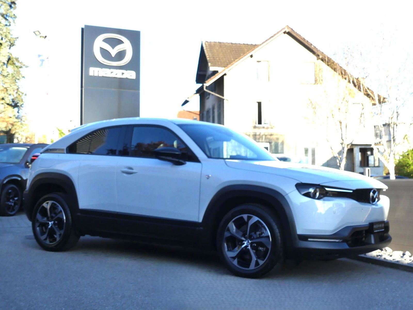 MAZDA MX-30 e-Skyactiv R-EV Advantage, Plug-in-Hybrid Benzin/Elektro, Occasion / Gebraucht, Automatik - 2