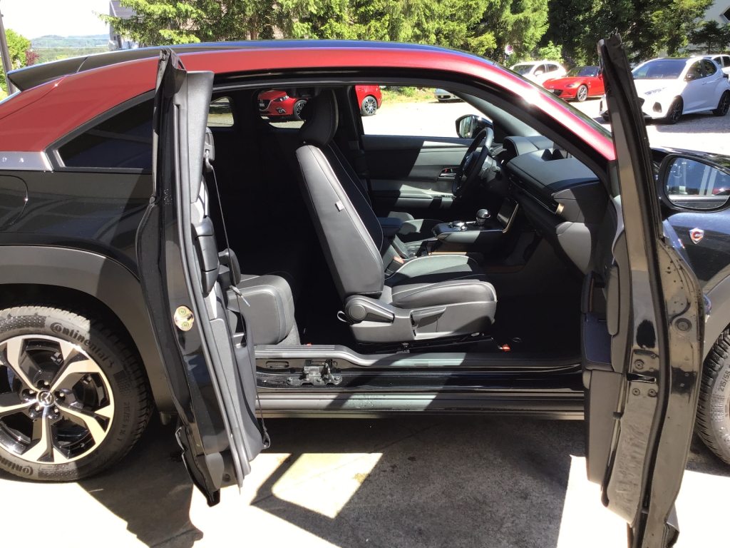 MAZDA MX-30 e-Skyactiv R-EV Edition R, Hybride Rechargeable Essence/Électricité, Occasion / Utilisé, Automatique - 6