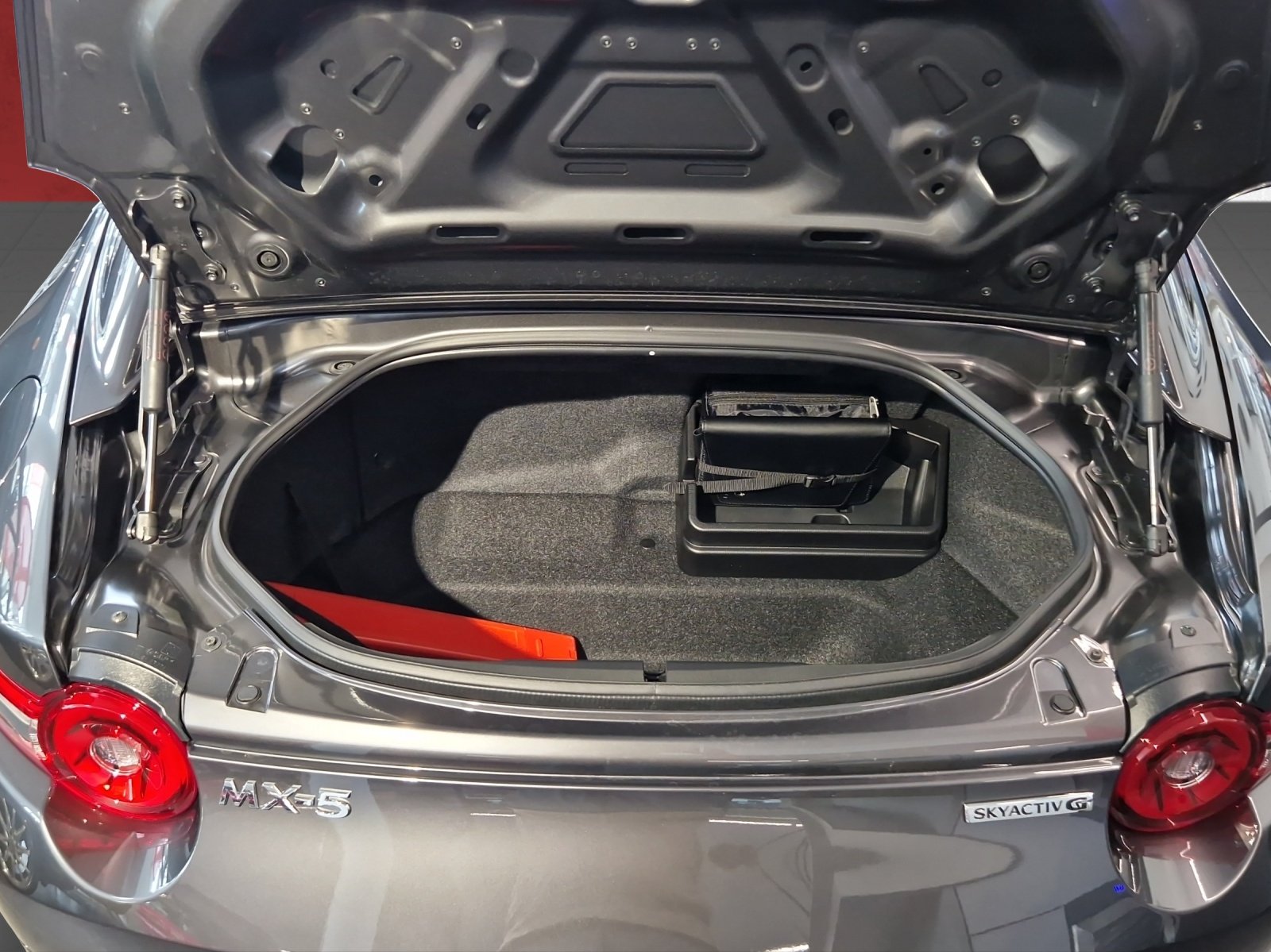MAZDA MX-5 RF 1.5 Exclusive-Line Skyactiv-G 132 Retractable Fastba, Petrol, New car, Manual - 6