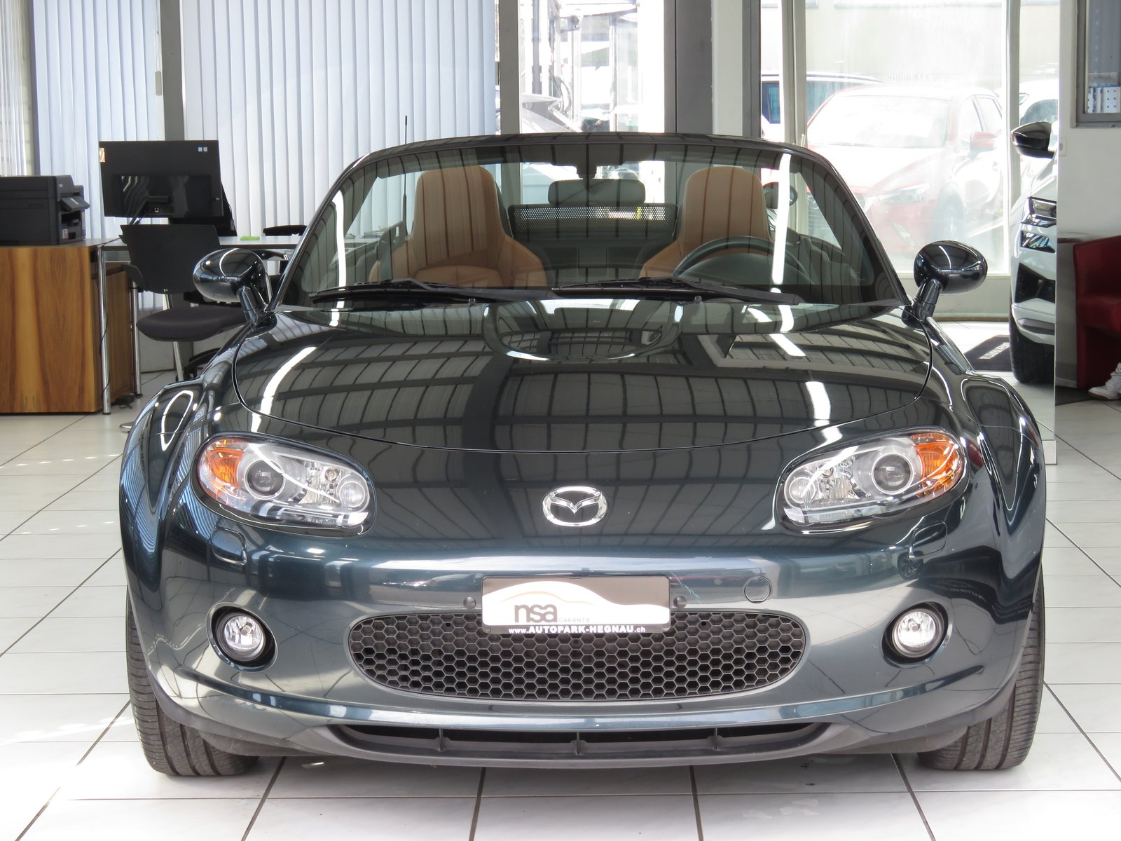 MAZDA MX-5 2.0i 16V Exclusive, Petrol, Second hand / Used, Manual - 2