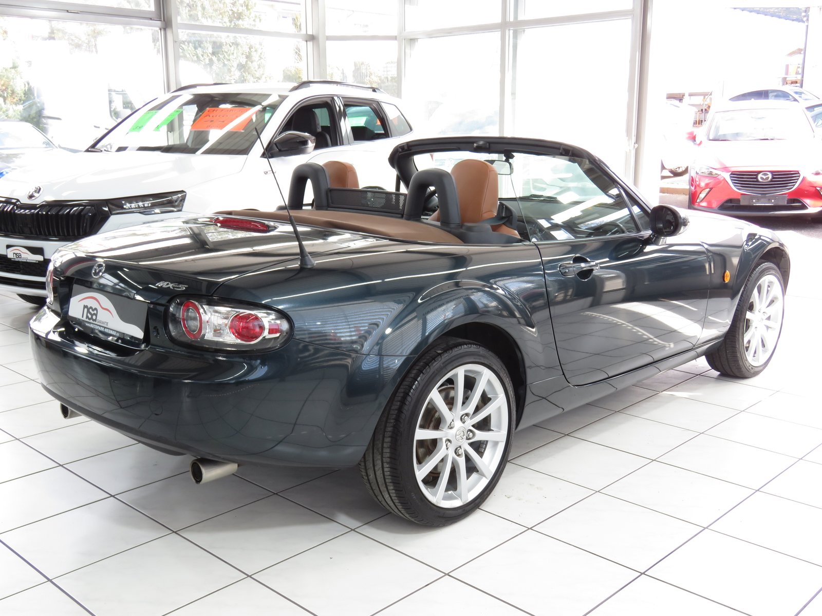 MAZDA MX-5 2.0i 16V Exclusive, Petrol, Second hand / Used, Manual - 4