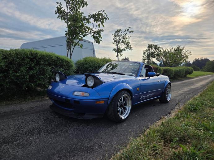 MAZDA MX-5 1.8i-16, Benzina, Occasioni / Usate, Manuale