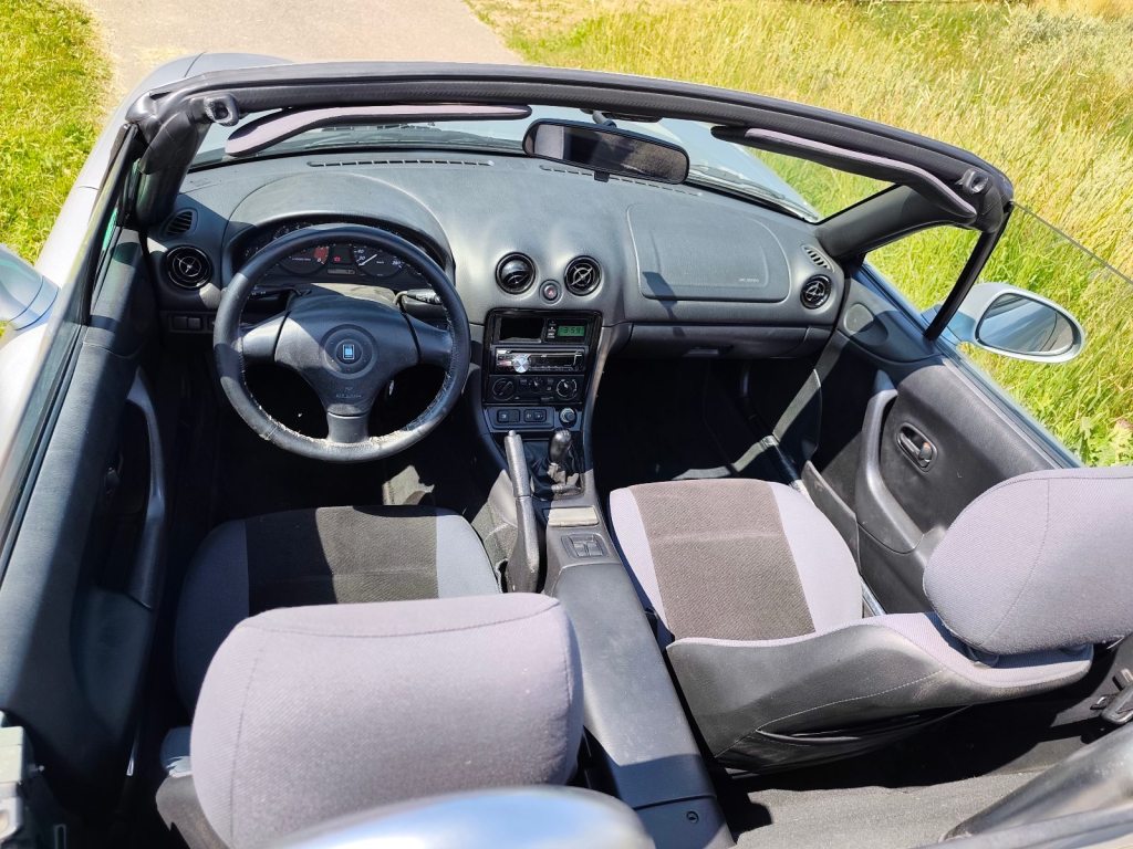 MAZDA MX-5 1.6i-16V SE Youngster, Essence, Occasion / Utilisé, Manuelle - 6