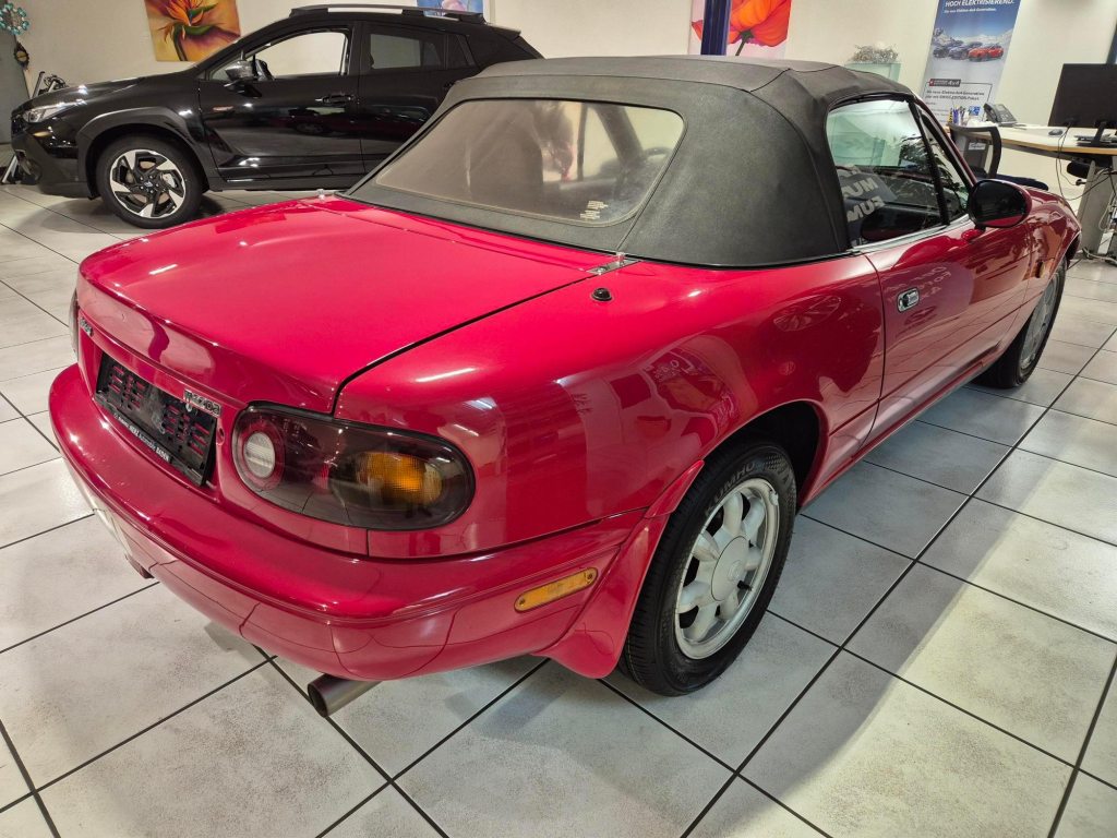 MAZDA MX-5 1.6i, Petrol, Classic, Manual - 4