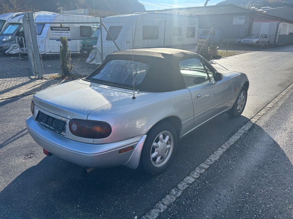 MAZDA MX-5 1.6i, Essence, Voiture de collection, Manuelle - 3