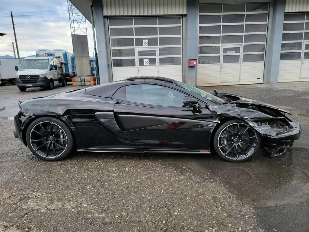 MCLAREN 570S Spider 3.8 V8 SSG, Petrol, Second hand / Used, Automatic - 6