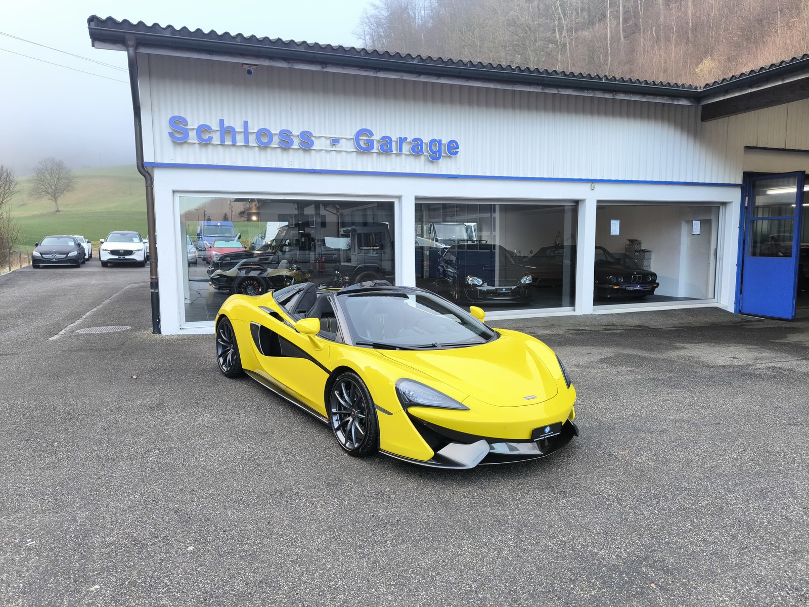 MCLAREN 570S Spider 3.8 V8 SSG, Petrol, Second hand / Used, Automatic - 2