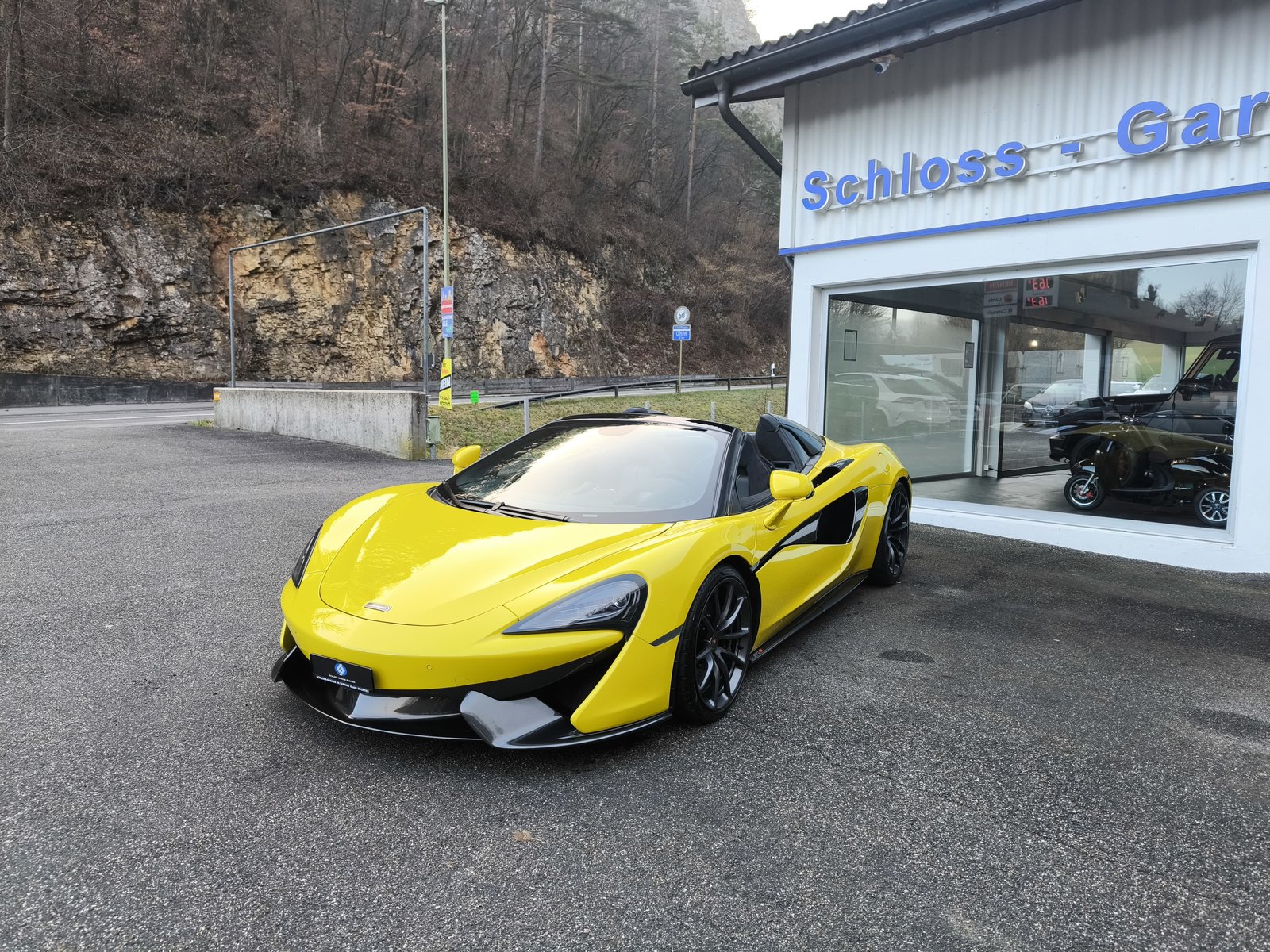MCLAREN 570S Spider 3.8 V8 SSG, Petrol, Second hand / Used, Automatic - 7