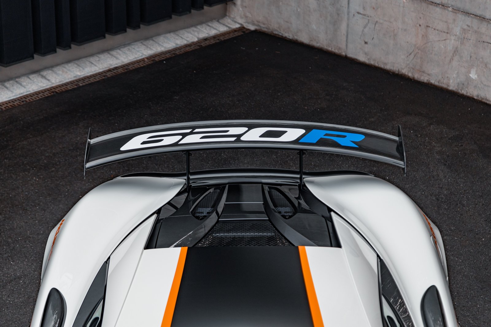 MCLAREN 620R 1of225, Petrol, Second hand / Used, Automatic - 6