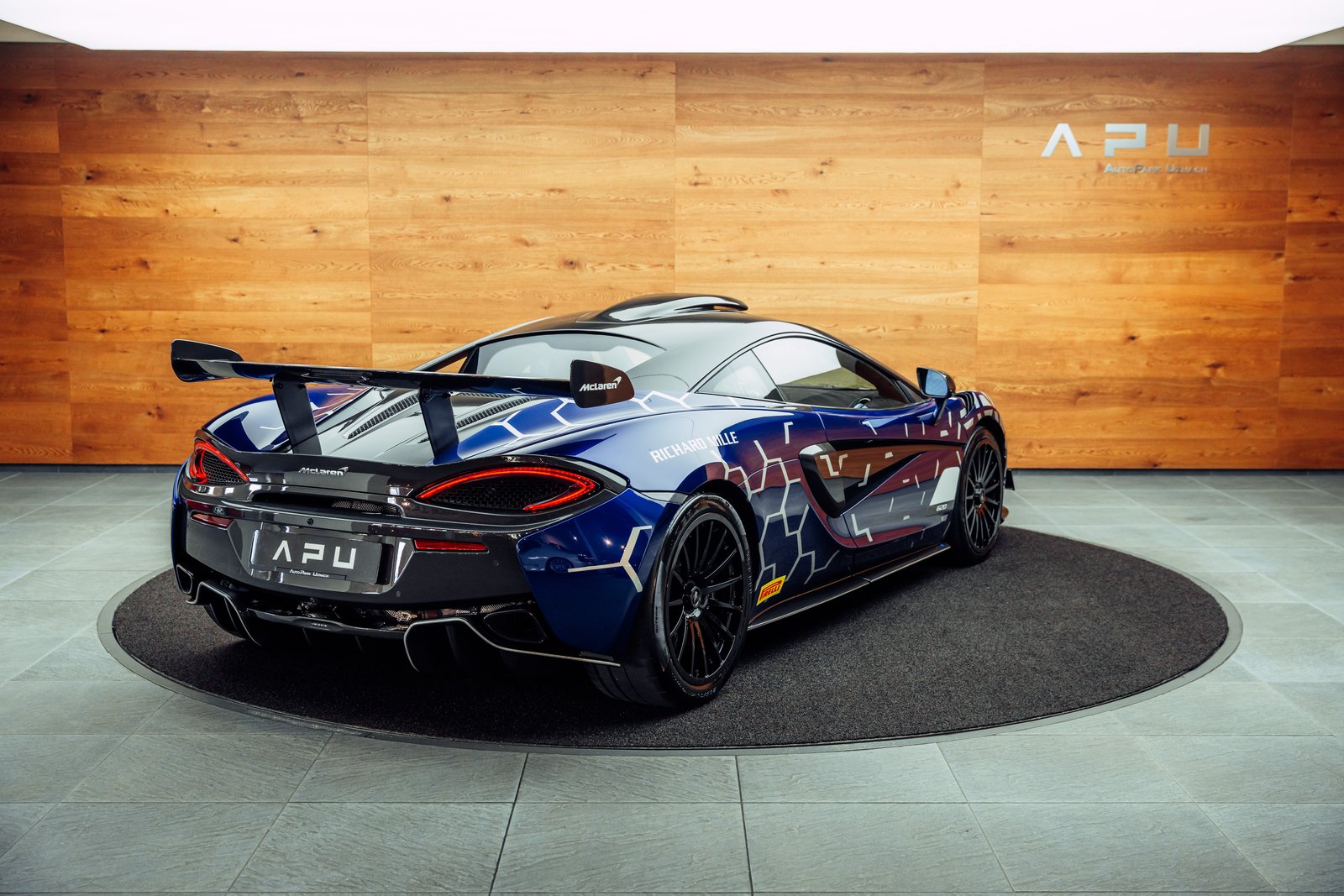 MCLAREN 620R MSO Lantana Purple 1/225, Petrol, Second hand / Used, Automatic - 2