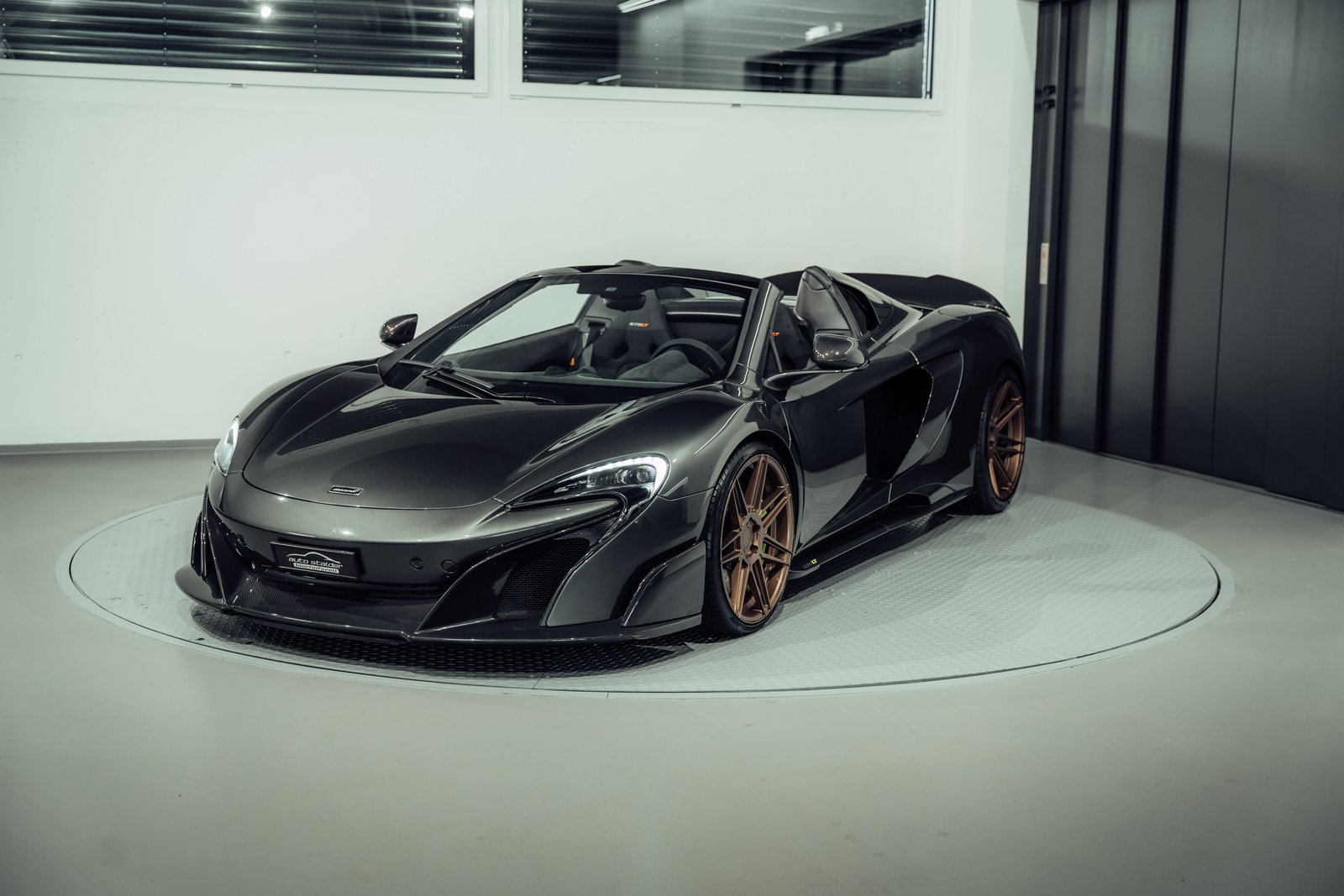 MCLAREN 675LT Spider 3.8 V8 SSG, Benzin, Occasion / Gebraucht, Automatik - 2