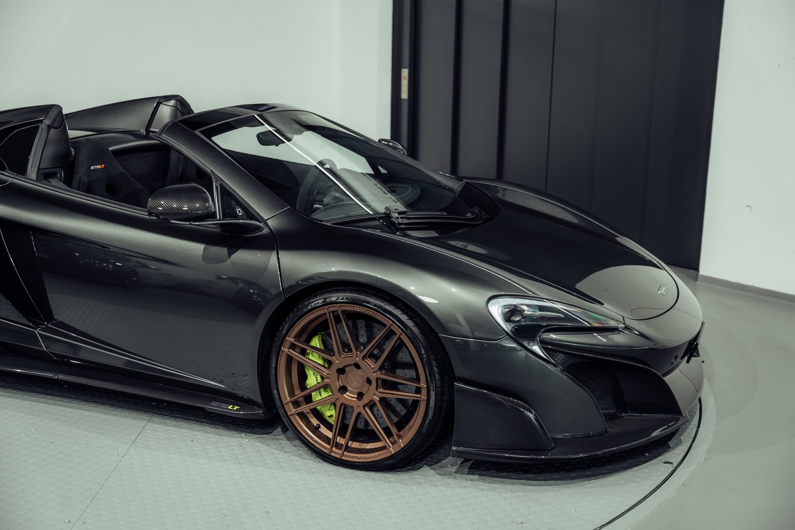MCLAREN 675LT Spider 3.8 V8 SSG, Benzin, Occasion / Gebraucht, Automatik - 5