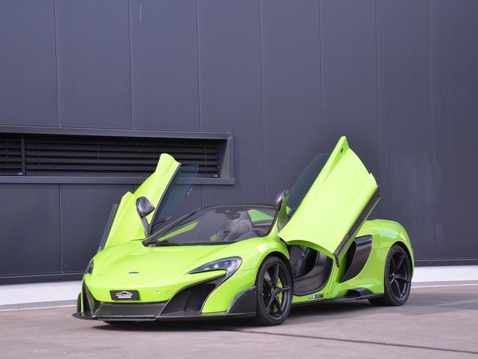 MCLAREN 675LT Spider 3.8 V8 SSG, Benzin, Occasion / Gebraucht, Automatik