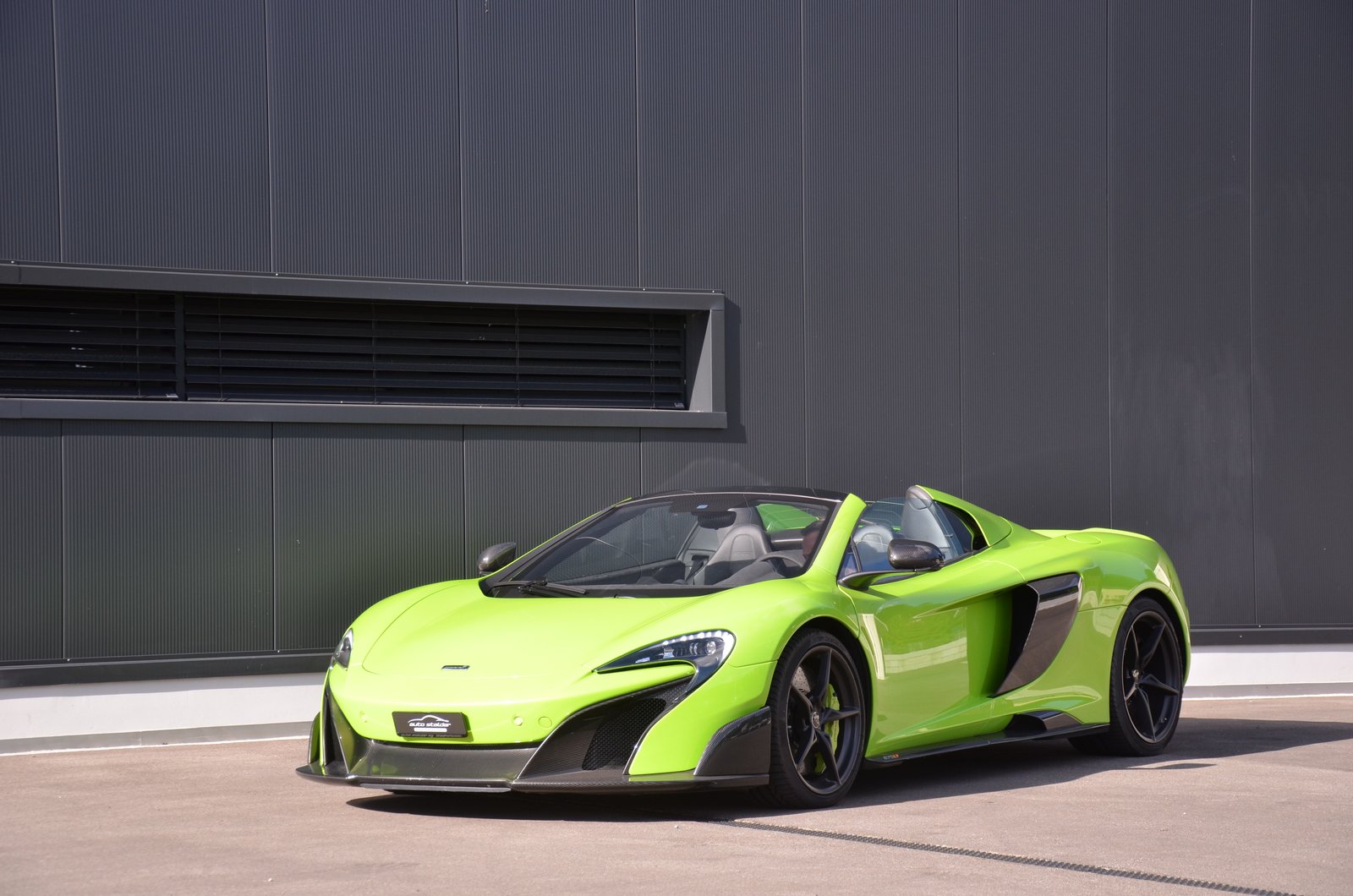 MCLAREN 675LT Spider 3.8 V8 SSG, Benzin, Occasion / Gebraucht, Automatik - 3