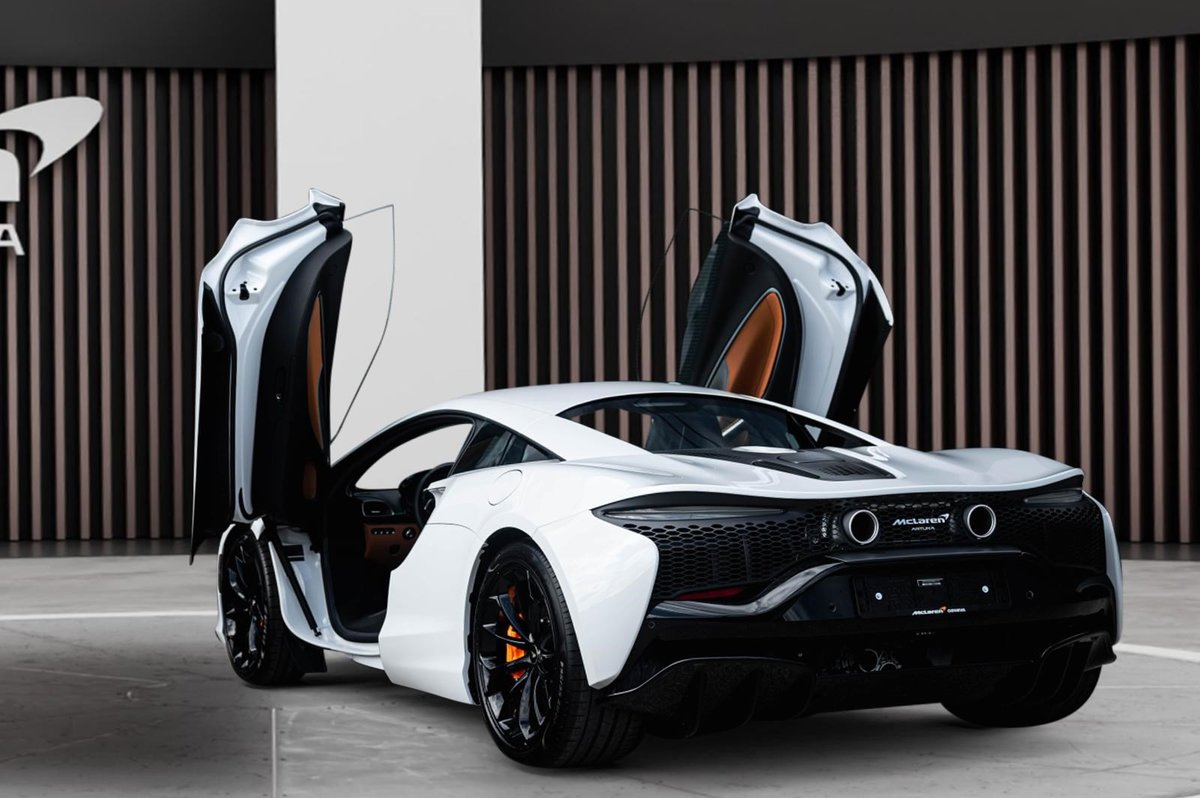 MCLAREN ARTURA 3.0 V6 TechLux, Full-Hybrid Petrol/Electric, Second hand / Used, Automatic - 3
