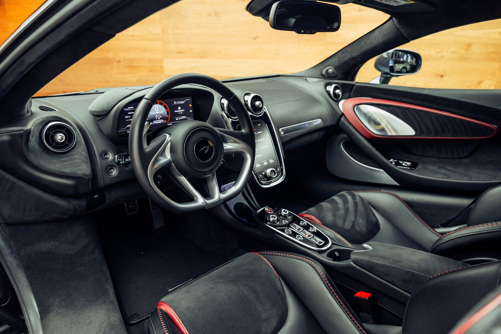 MCLAREN GT Pioneer, Essence, Occasion / Utilisé, Automatique - 5