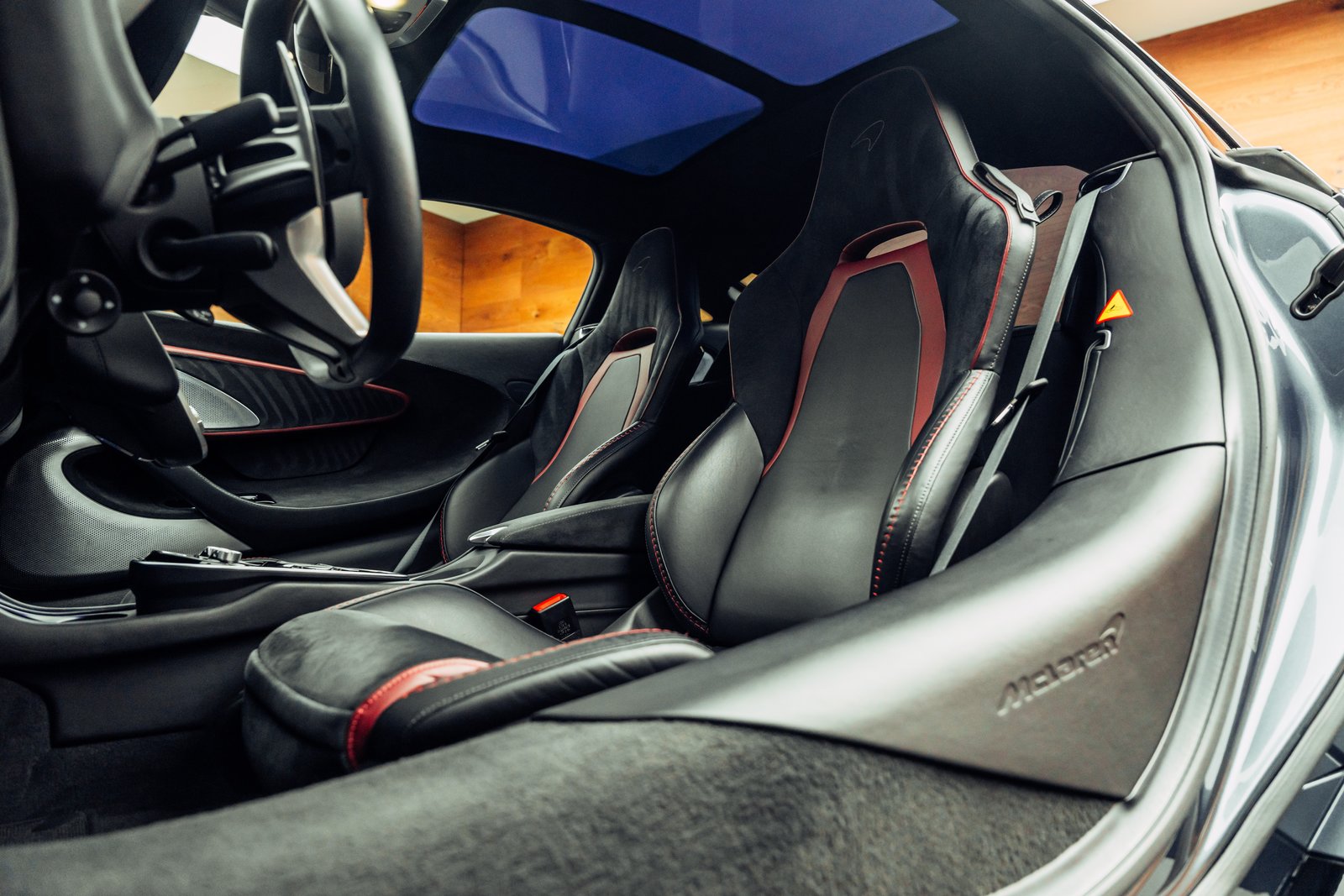 MCLAREN GT Pioneer, Essence, Occasion / Utilisé, Automatique - 7